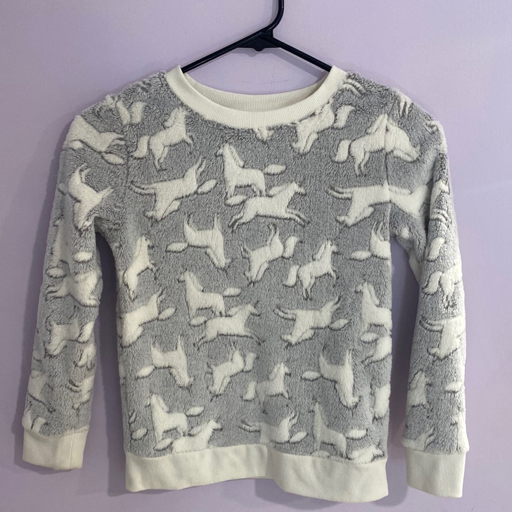 Cat & Jack fuzzy horse sweater size 7/8
